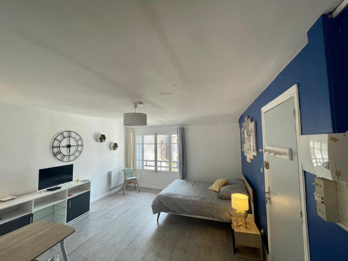 Appartement Entier Moissac Centre 30 M2 Calme Avec Cour Interieure Pour Velos A 50M Du Marche De มอยส์ซัก ภายนอก รูปภาพ